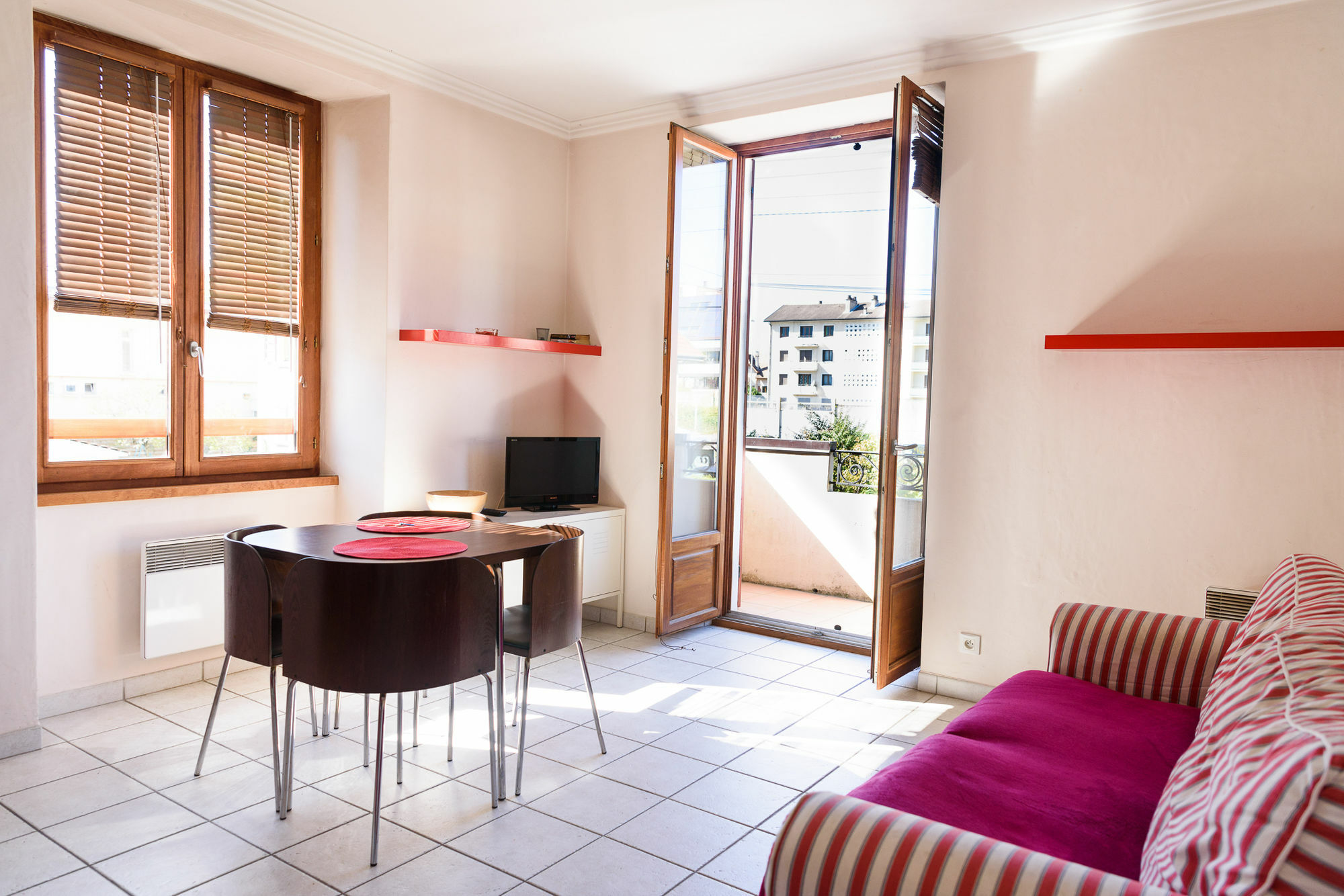 Les Z'Hirondelles Hotel Annecy Bagian luar foto